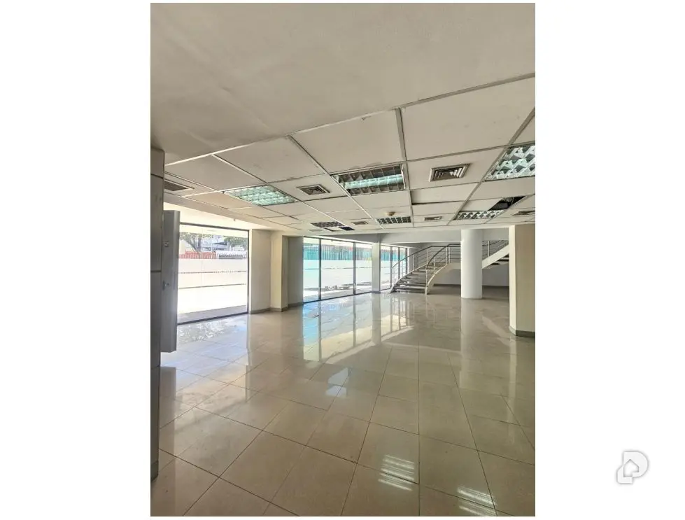 Local comercial en Los Ruices, Caracas – 17
