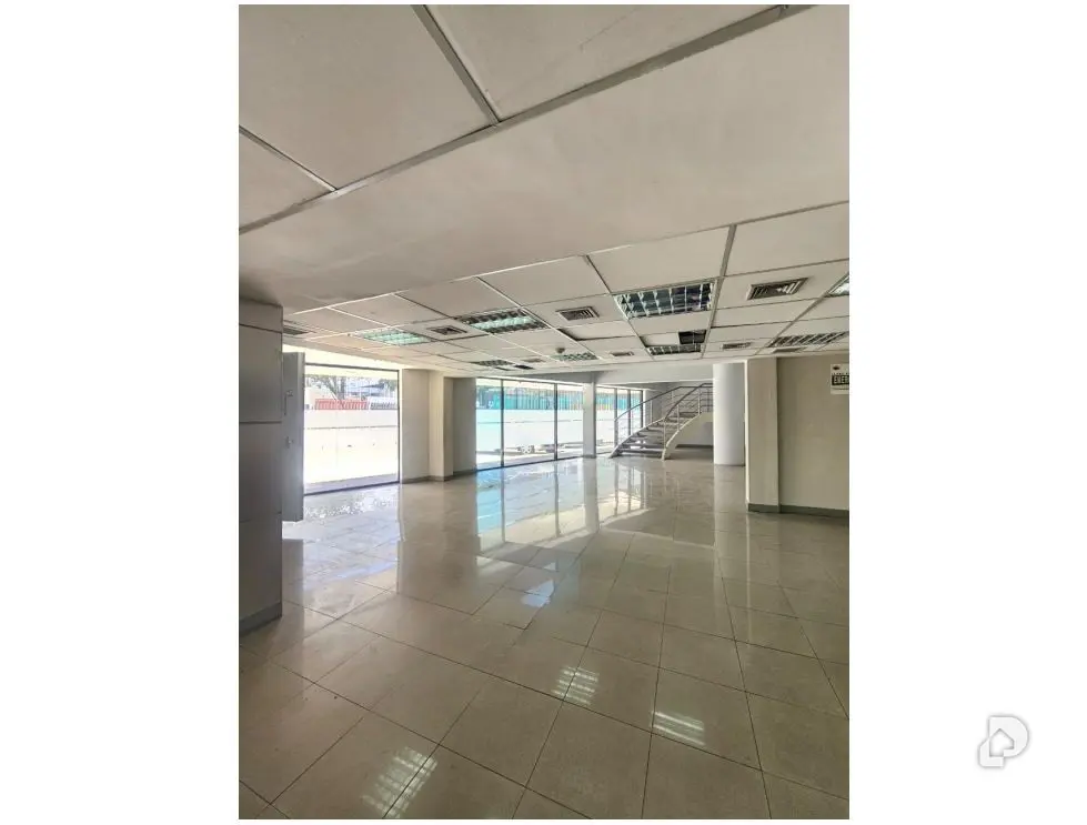 Local comercial en Los Ruices, Caracas – 19