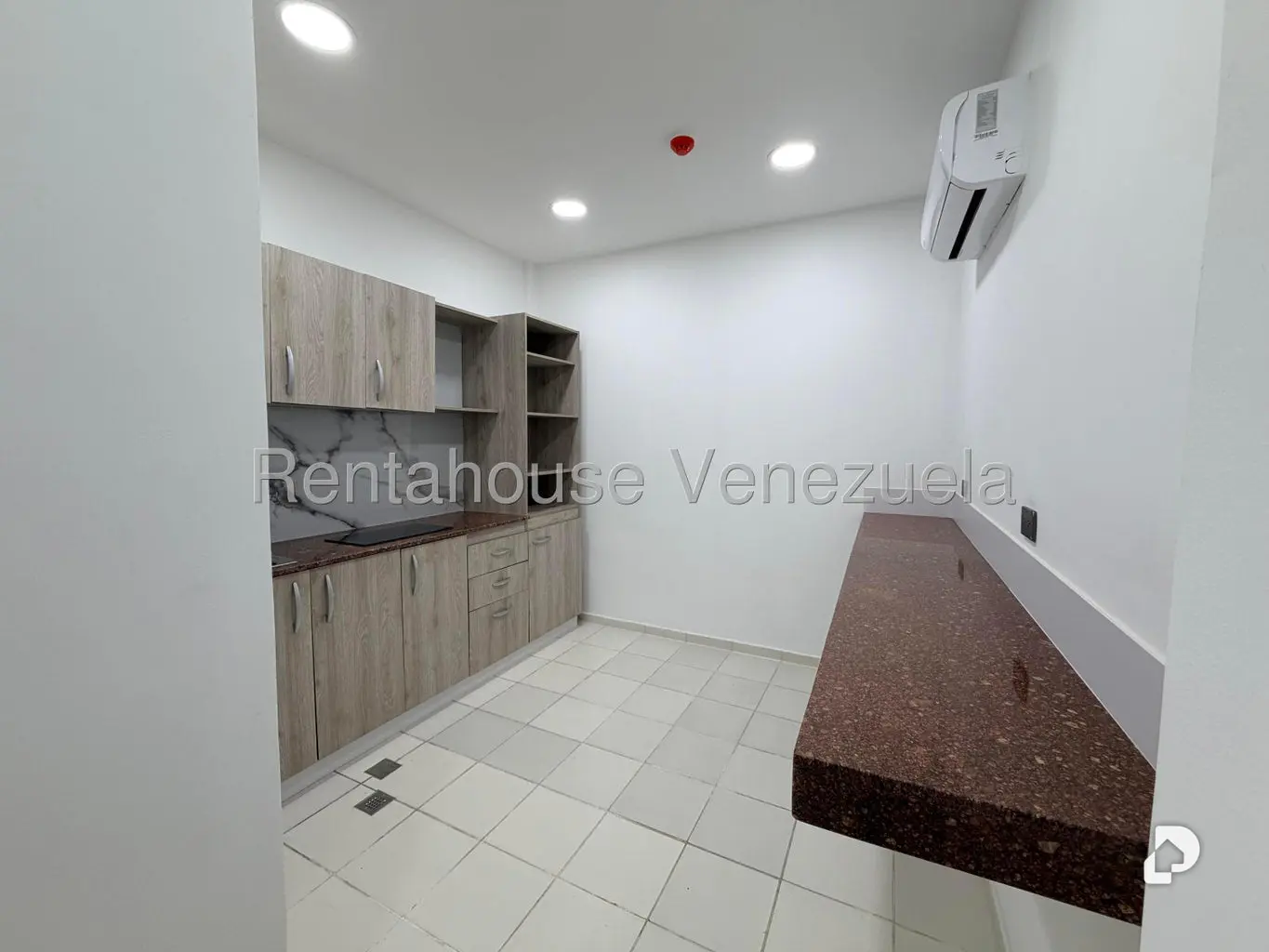 Casa en San Román, Caracas – 19