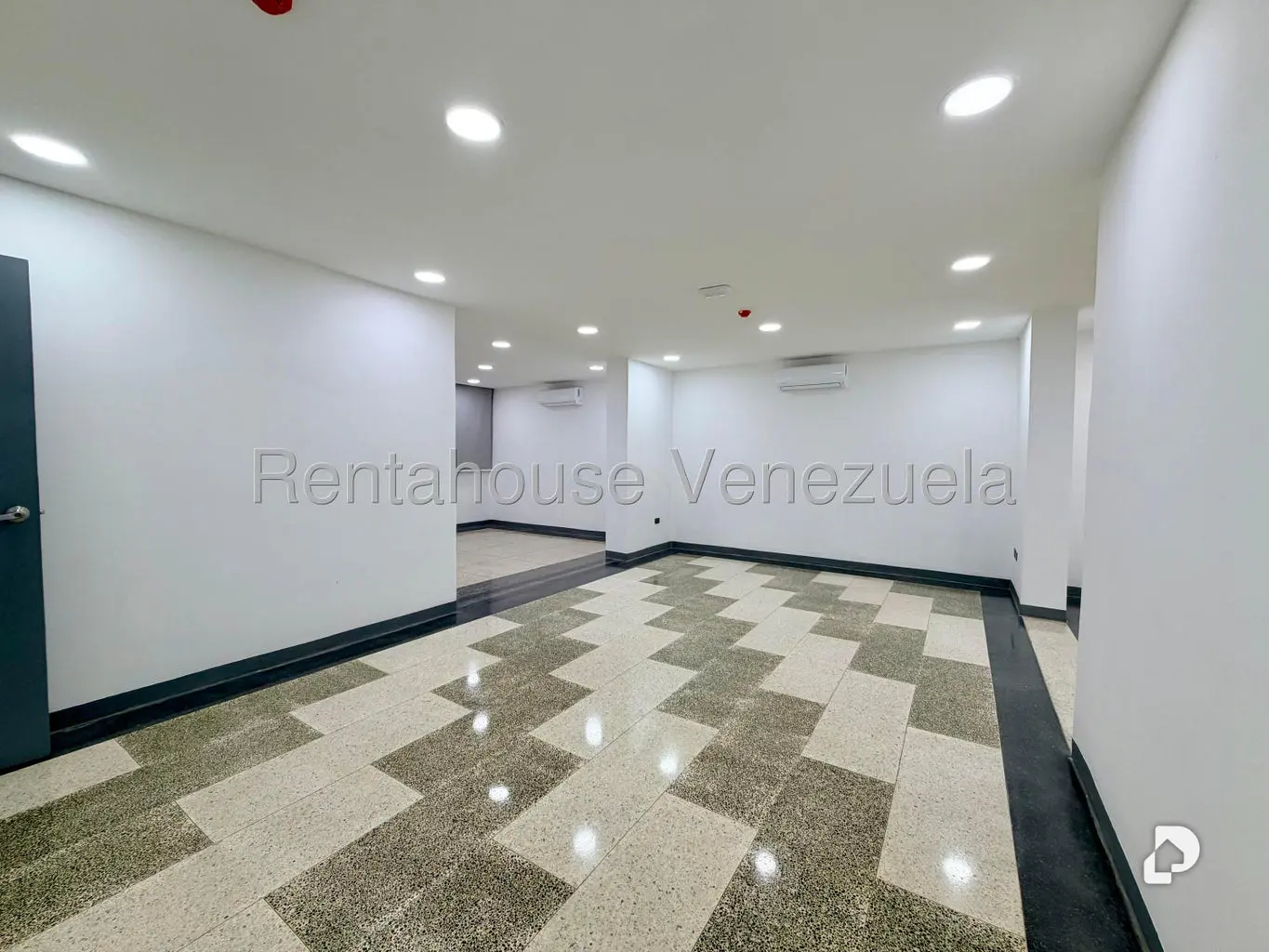 Casa en San Román, Caracas – 11