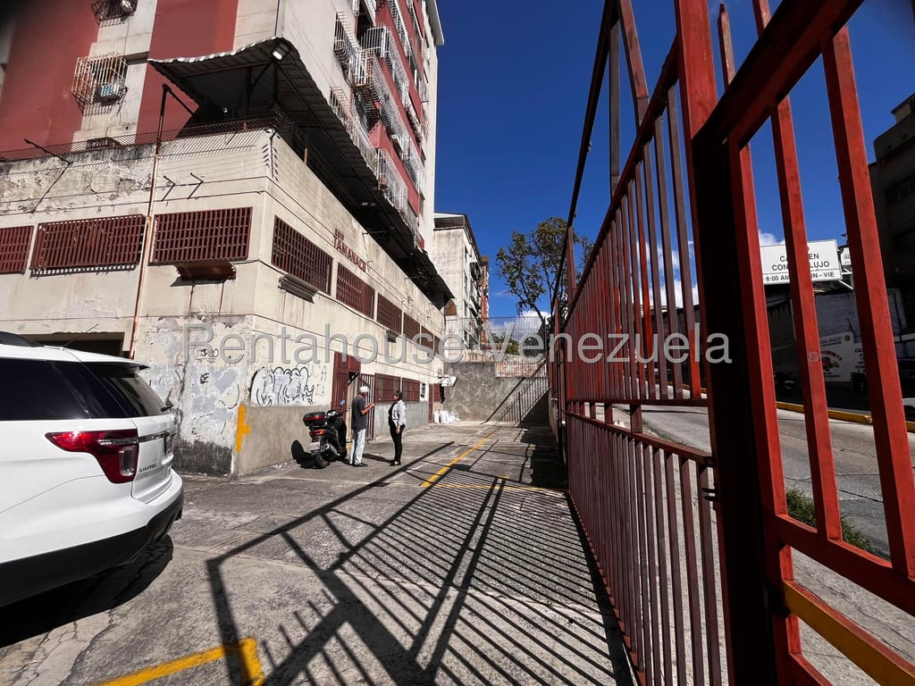 Local comercial en El Llanito, Caracas - 1