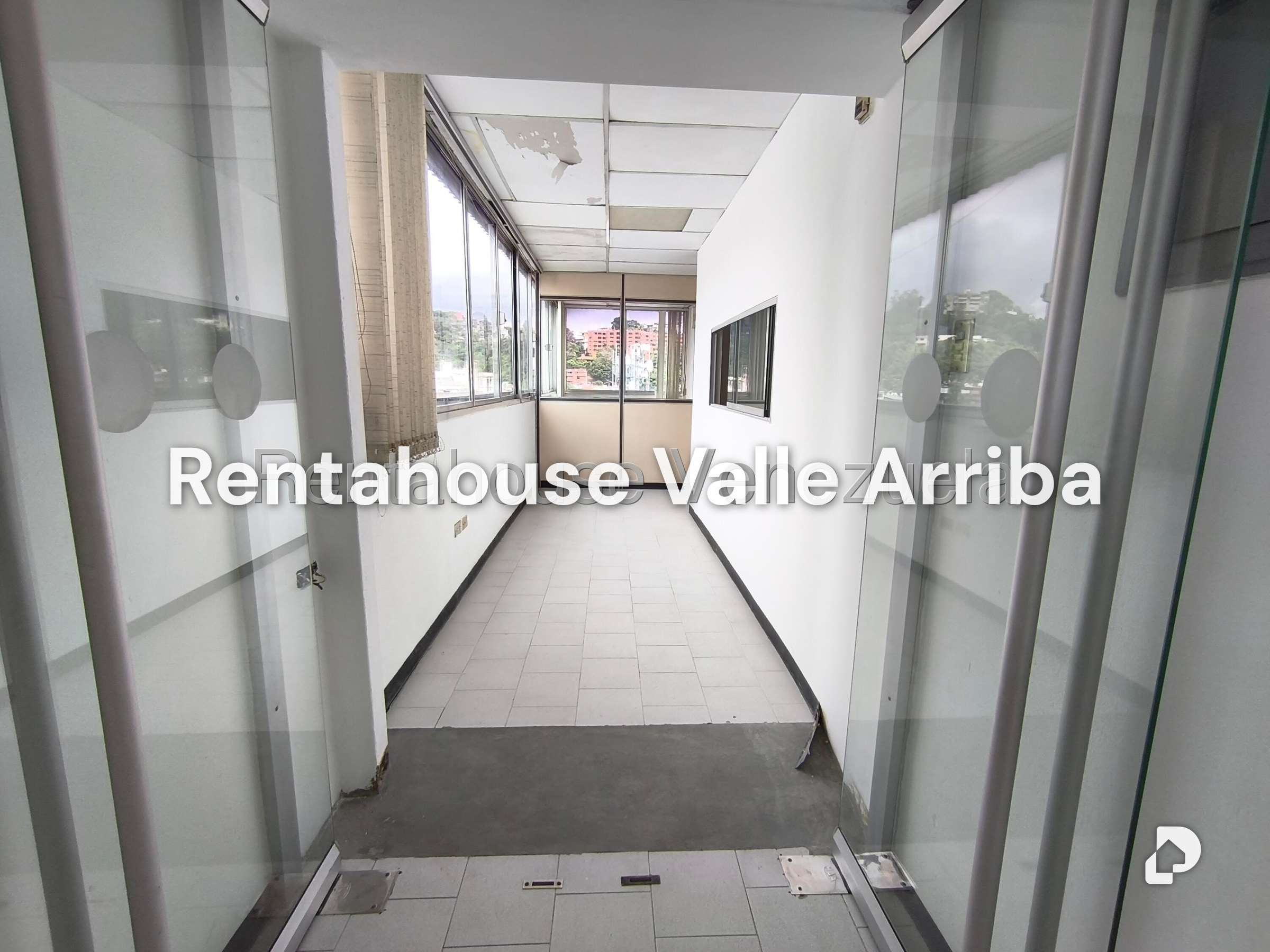 Local comercial en La Trinidad, Caracas – 4