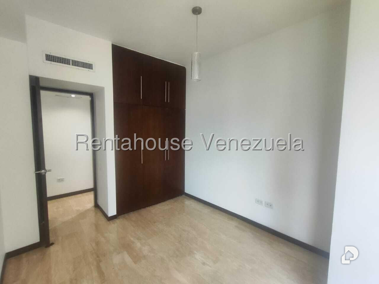 Apartamento en Las Mesetas de Santa Rosa de Lima, Caracas – 20