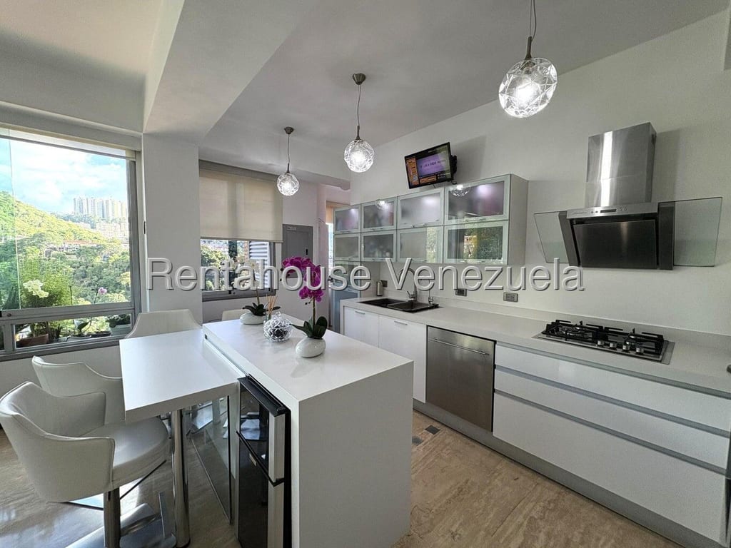 Apartamento en Las Mesetas de Santa Rosa de Lima, Caracas
