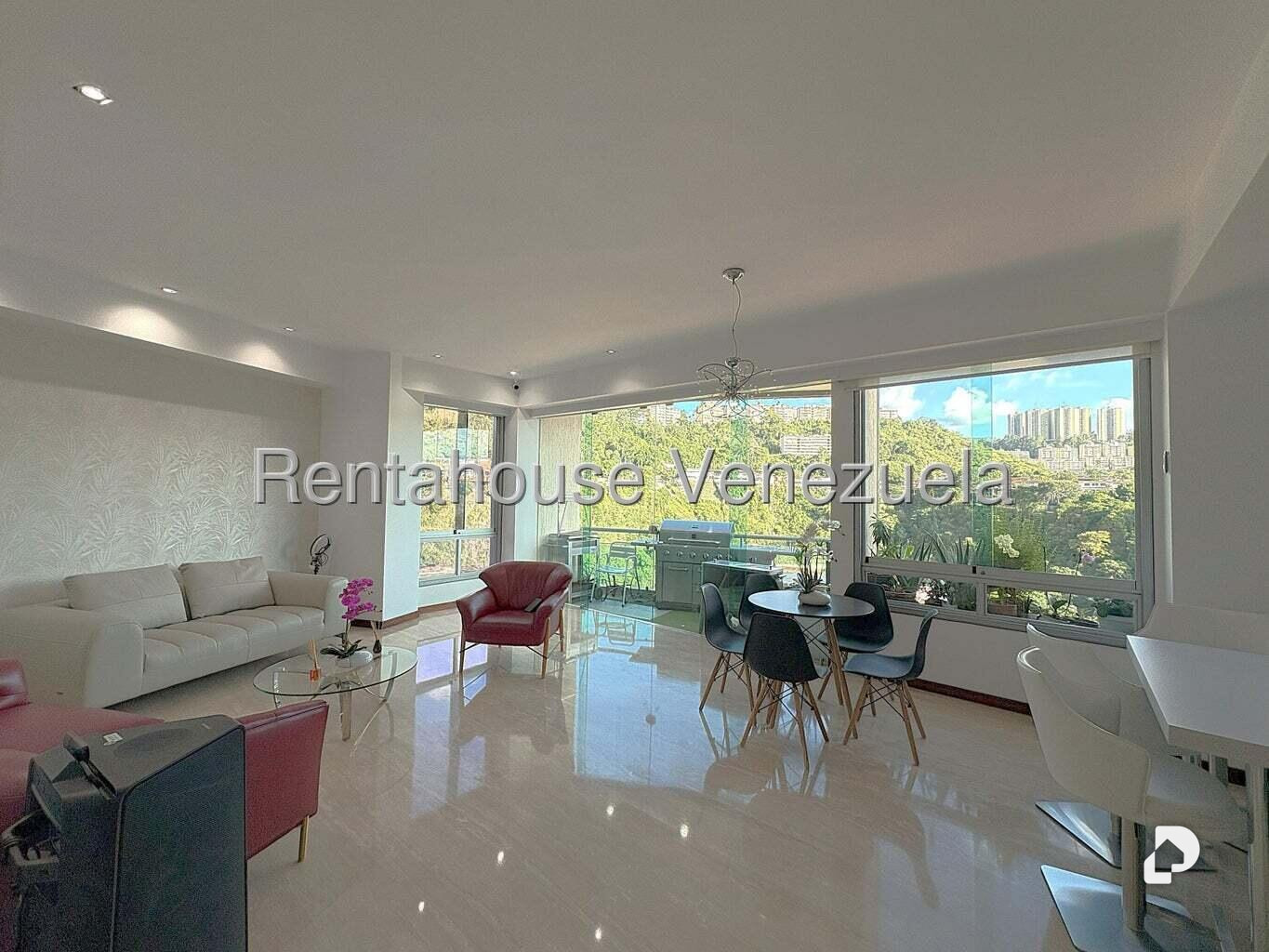 Apartamento en Las Mesetas de Santa Rosa de Lima, Caracas – 3