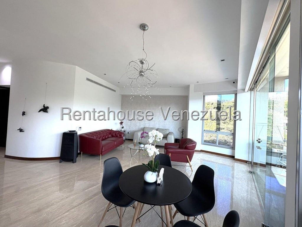 Apartamento en Las Mesetas de Santa Rosa de Lima, Caracas