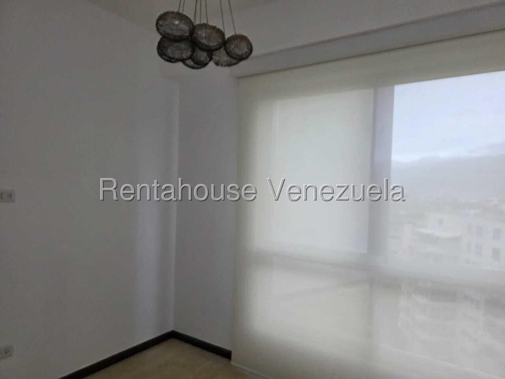 Apartamento en Las Mesetas de Santa Rosa de Lima, Caracas