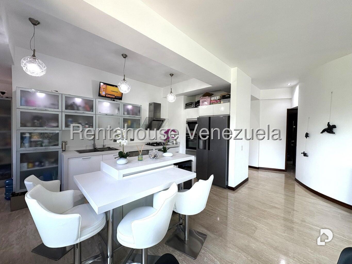 Apartamento en Las Mesetas de Santa Rosa de Lima, Caracas – 6