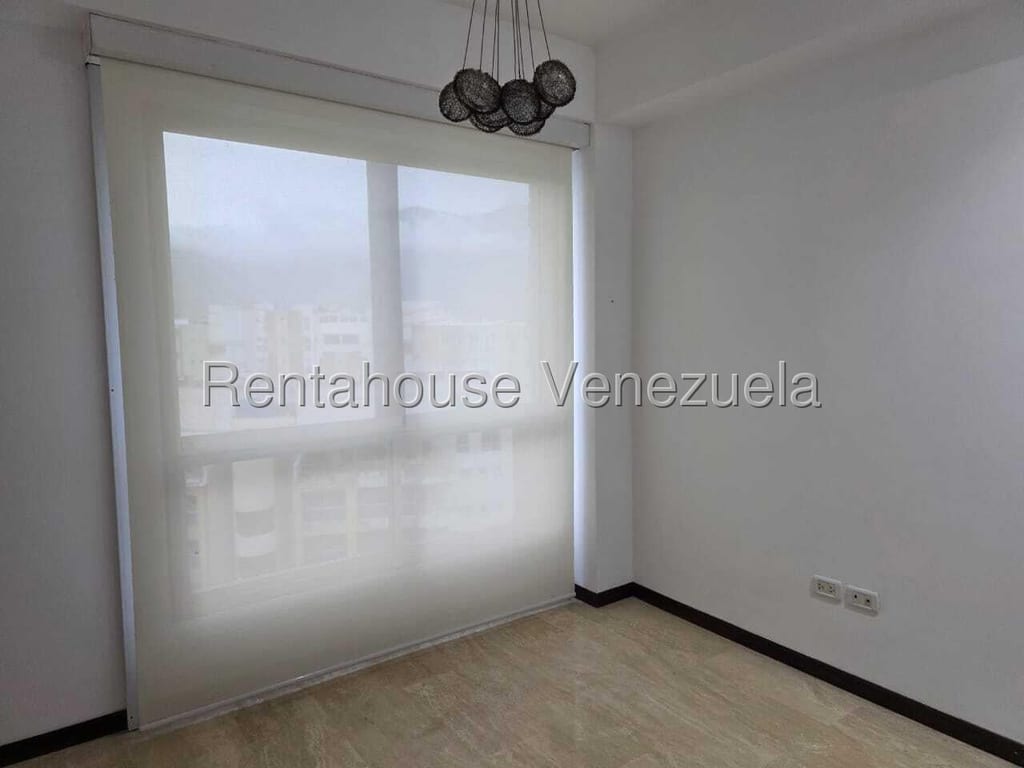 Apartamento en Las Mesetas de Santa Rosa de Lima, Caracas