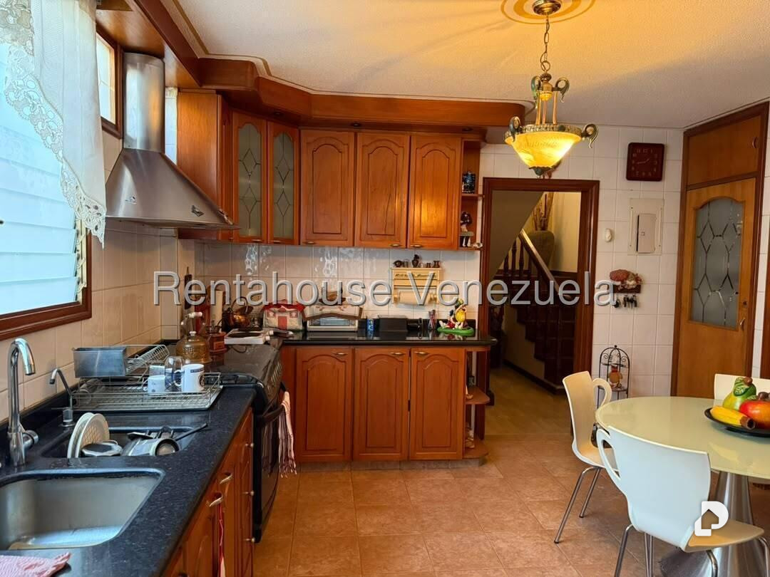 Casa en Santa Paula, Caracas – 26