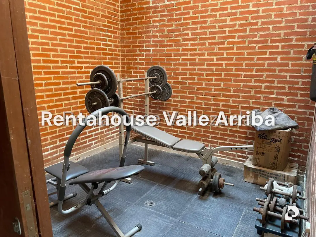 Casa en Alto Hatillo, Caracas – 26