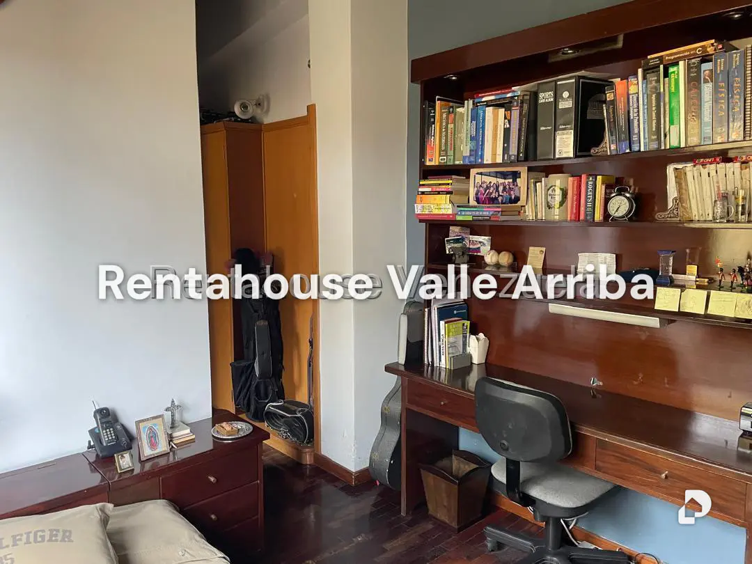 Casa en Alto Hatillo, Caracas – 19