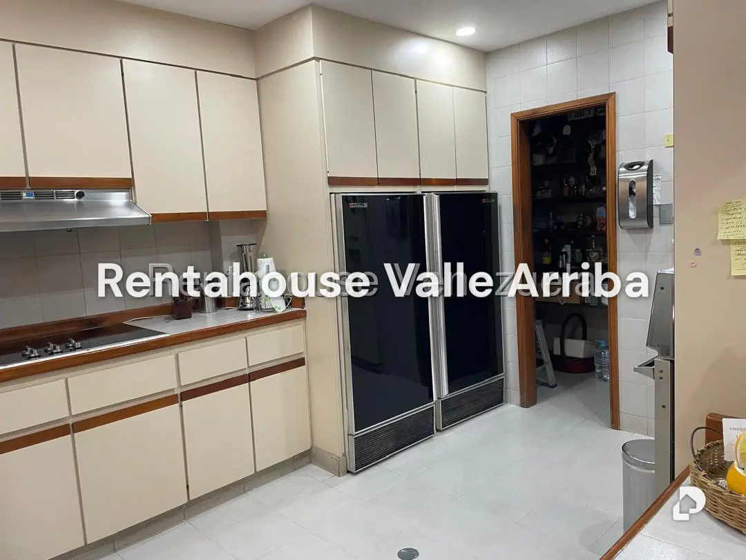 Casa en Alto Hatillo, Caracas – 13
