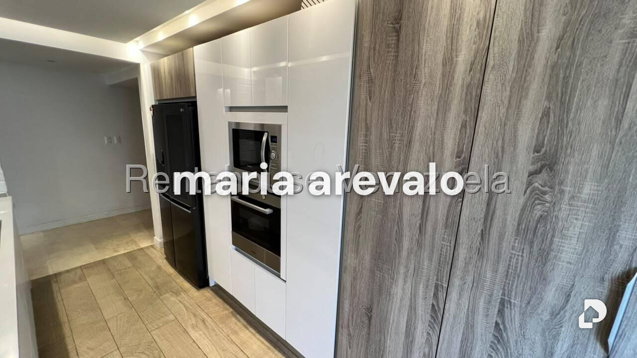 Apartamento en Campo Alegre, Caracas – 13