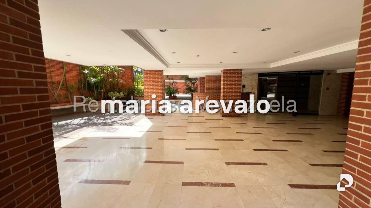 Apartamento en Campo Alegre, Caracas – 28
