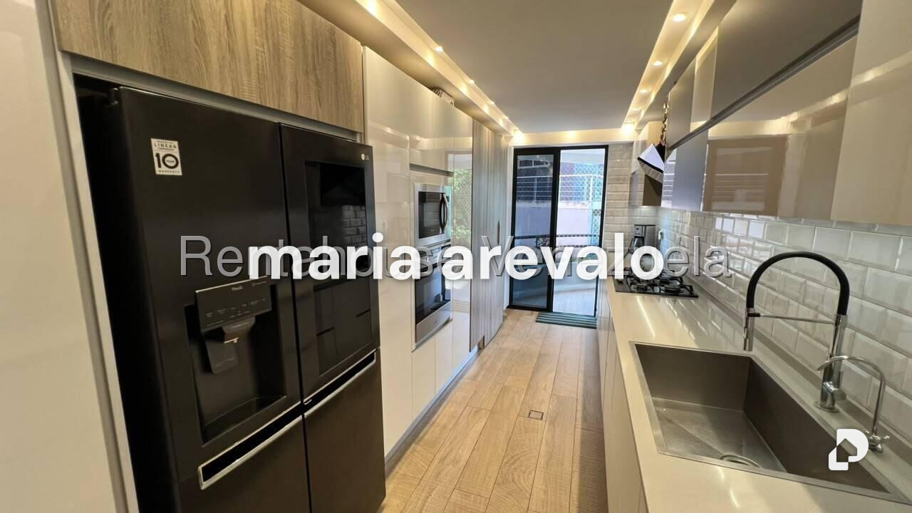 Apartamento en Campo Alegre, Caracas – 11