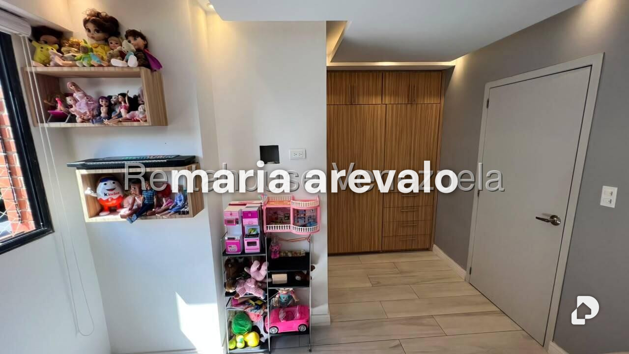 Apartamento en Campo Alegre, Caracas – 25