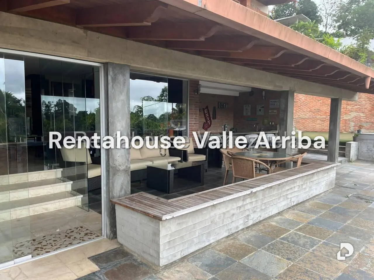 Casa en El Hatillo, Caracas – 25