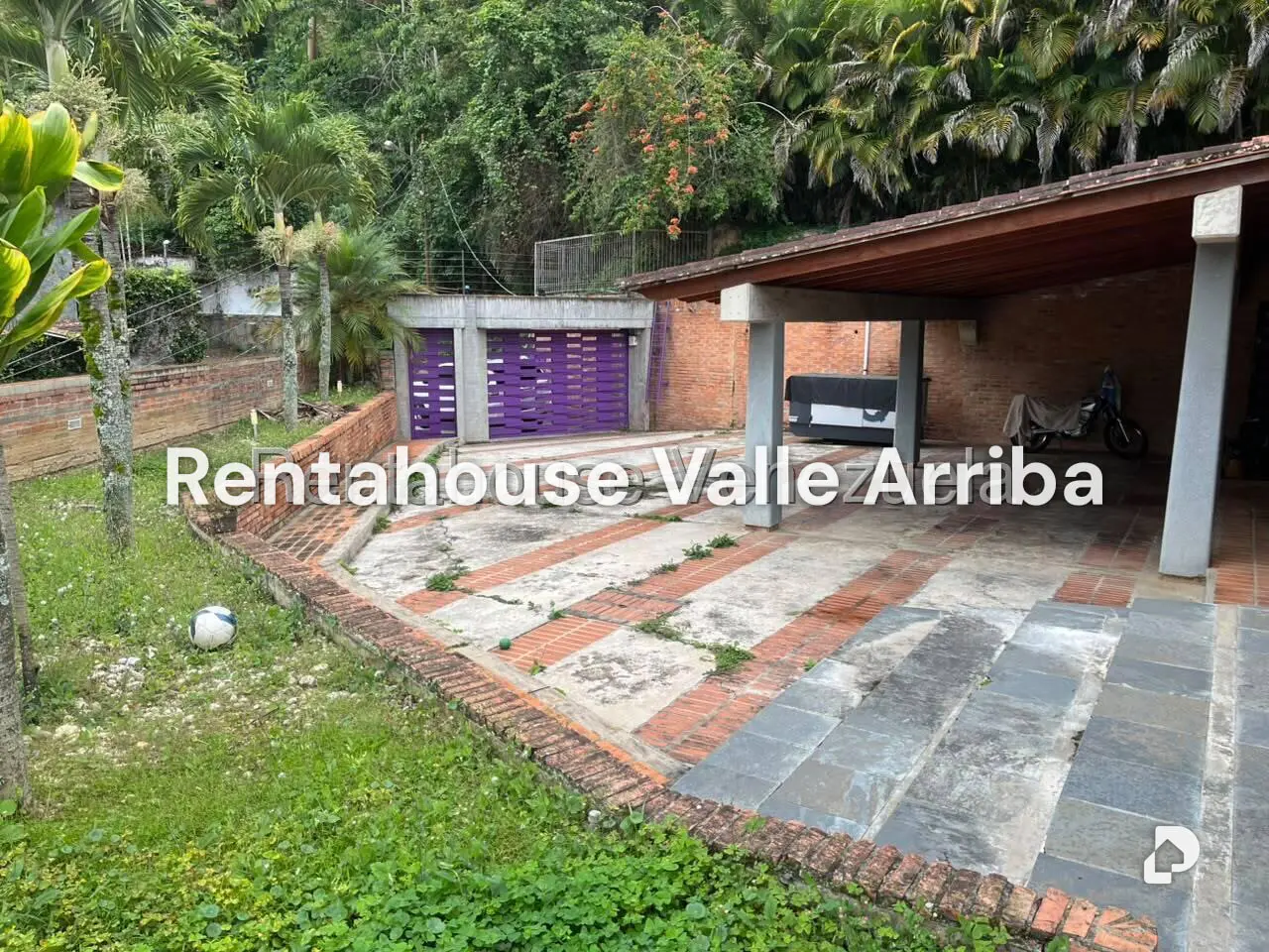 Casa en El Hatillo, Caracas – 30