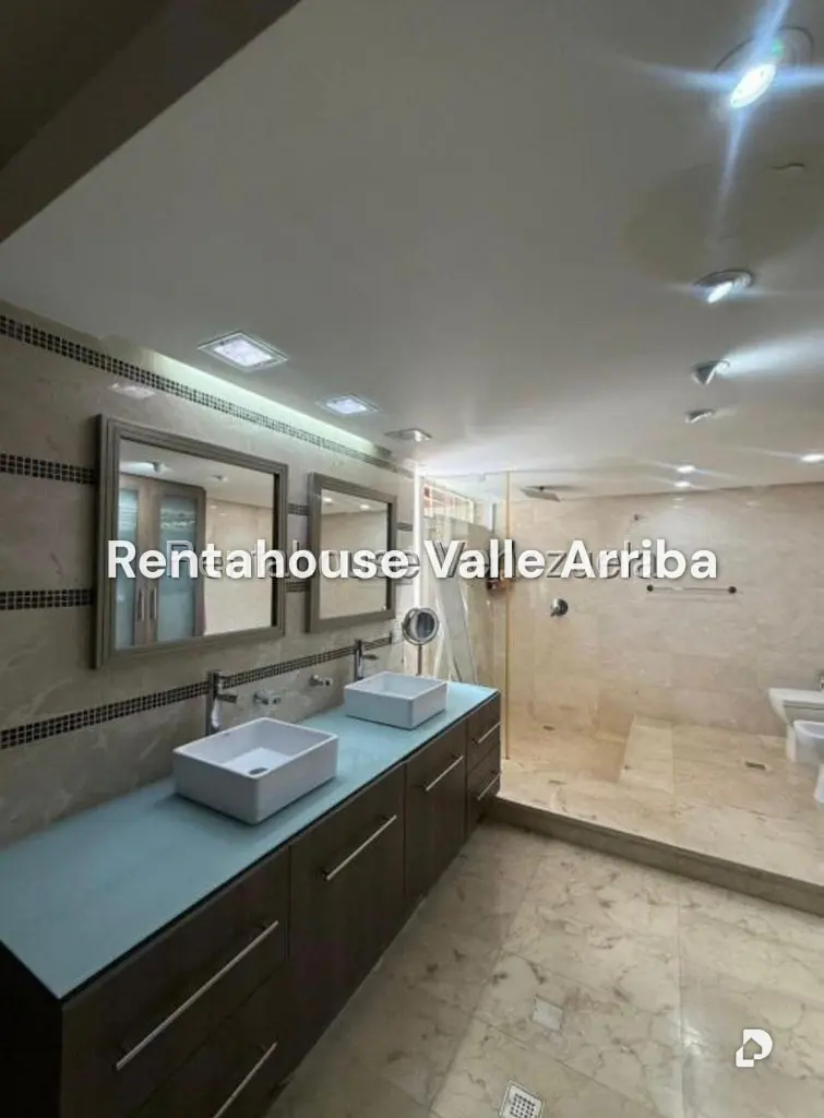 Casa en El Hatillo, Caracas – 21