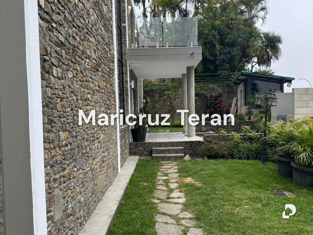 Casa en La Lagunita, Caracas – 24