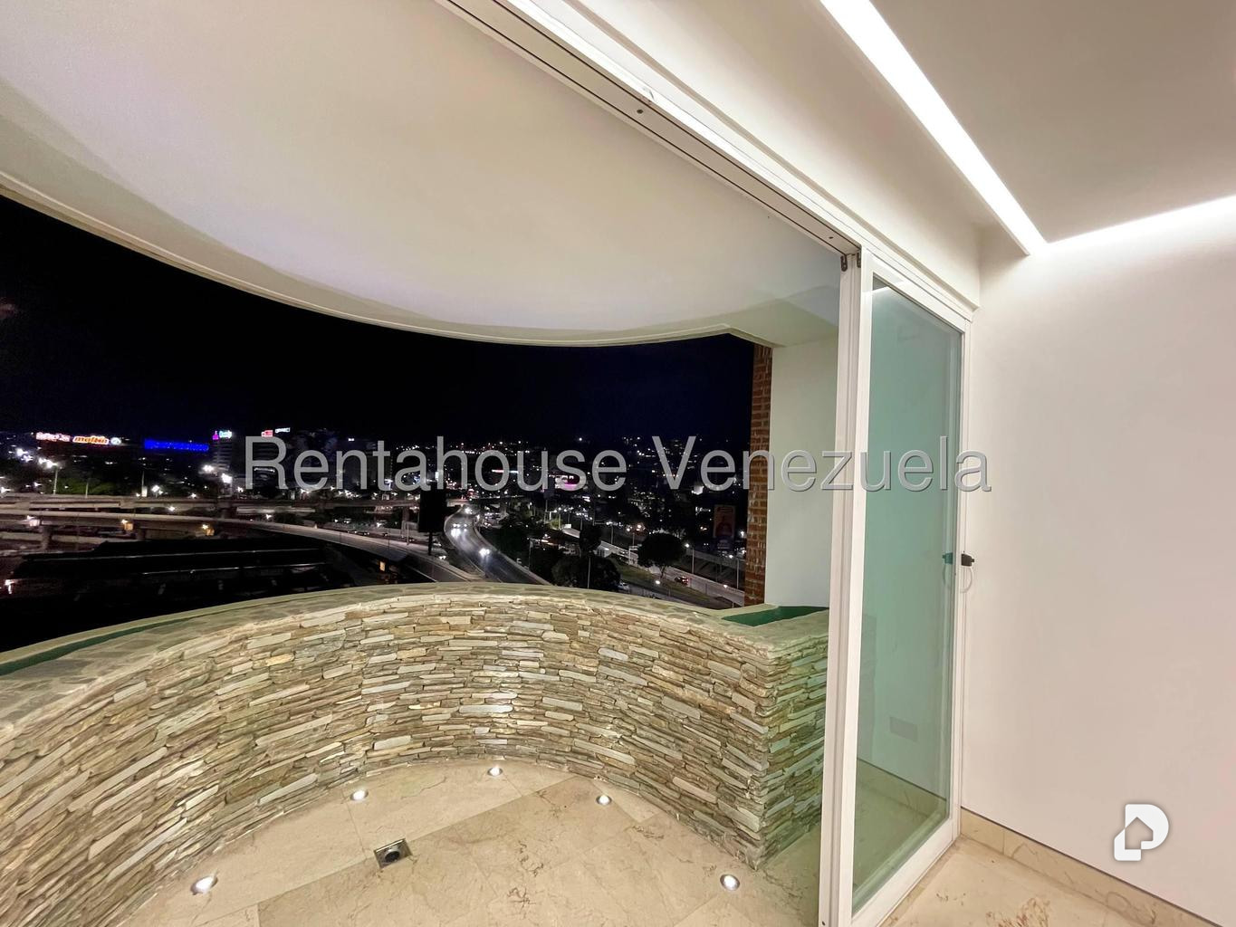 Apartamento en El Rosal, Caracas – 7