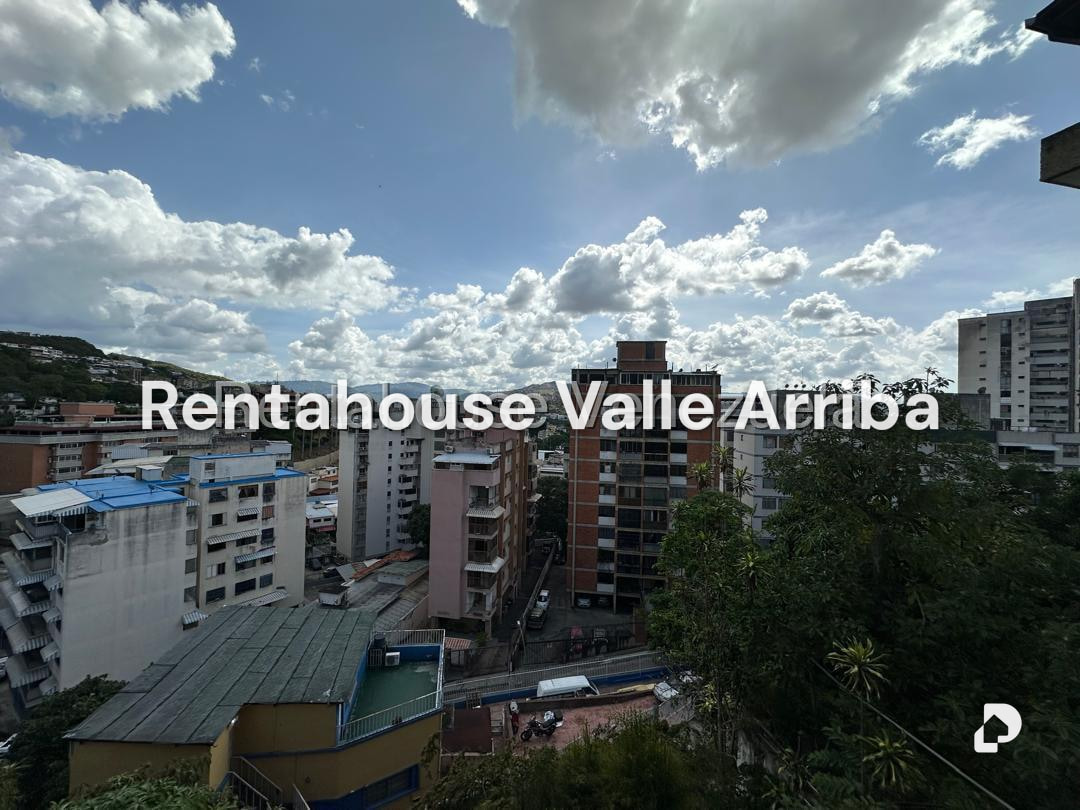 Casa en Colinas de Los Chaguaramos, Caracas – 28