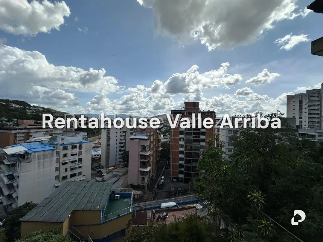Casa en Colinas de Los Chaguaramos, Caracas – 28