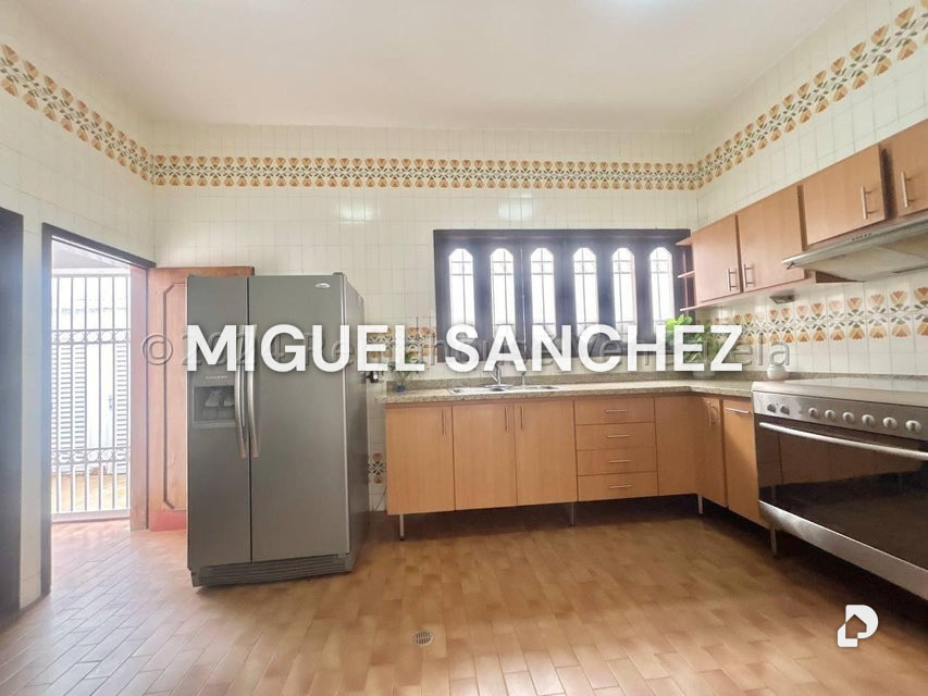 Casa en Prados del Este, Caracas – 11