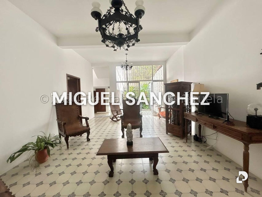 Casa en Prados del Este, Caracas – 13