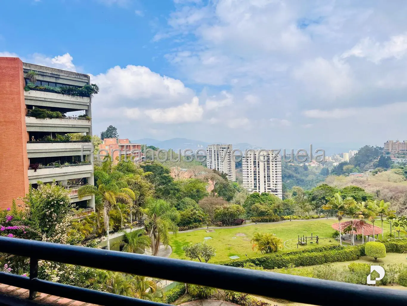 Apartamento en Alto Hatillo, Caracas – 11