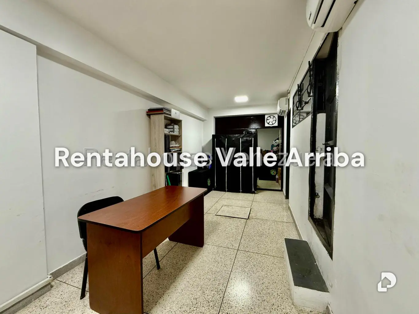 Local comercial en Parroquia Altagracia, Caracas – 12