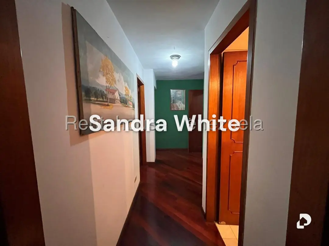 Apartamento en Urbanizacion Miranda. 27-3950, Caracas – 8