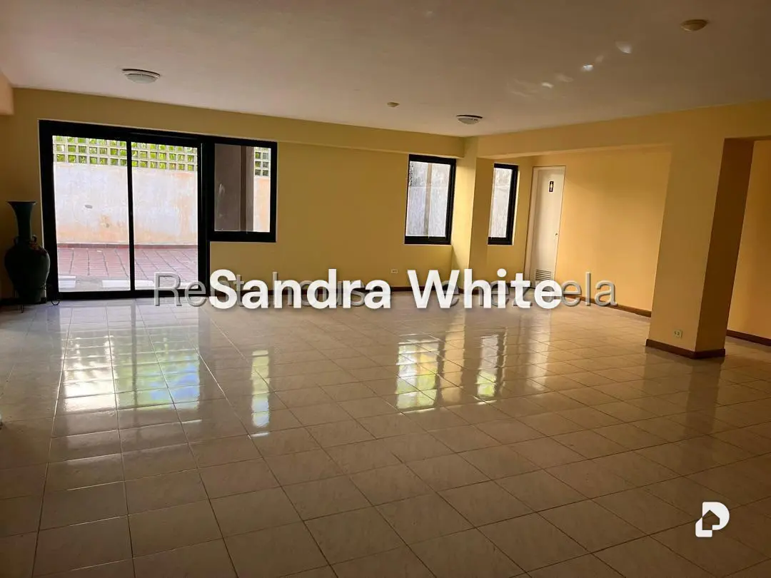 Apartamento en Urbanizacion Miranda. 27-3950, Caracas – 15