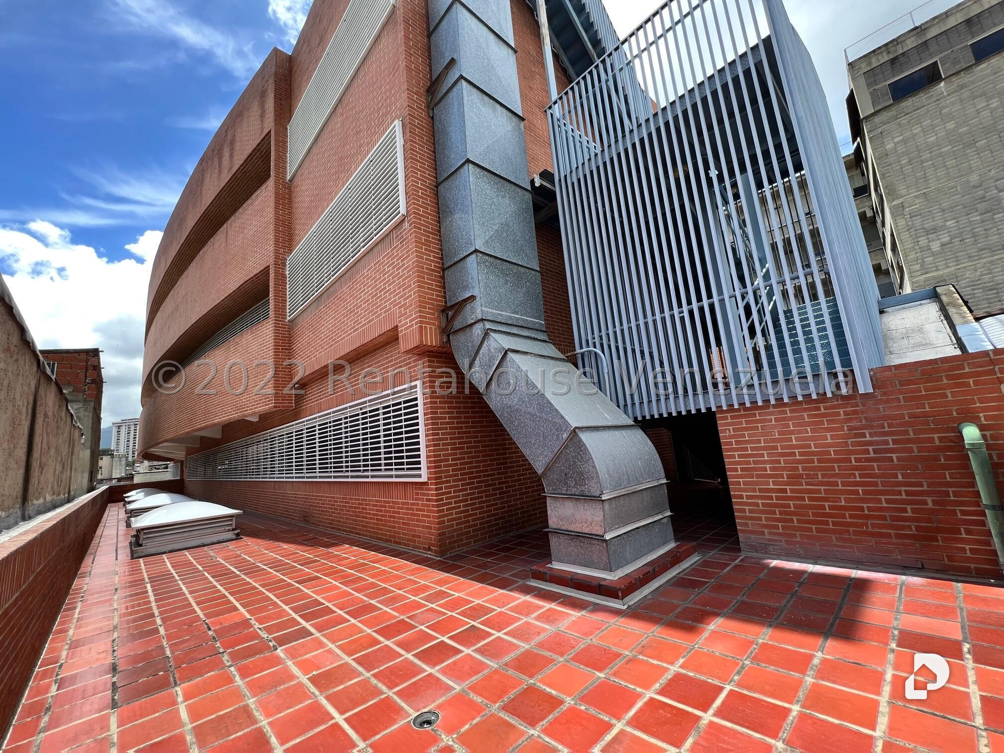 Edificio en Prado de María, Caracas – 12