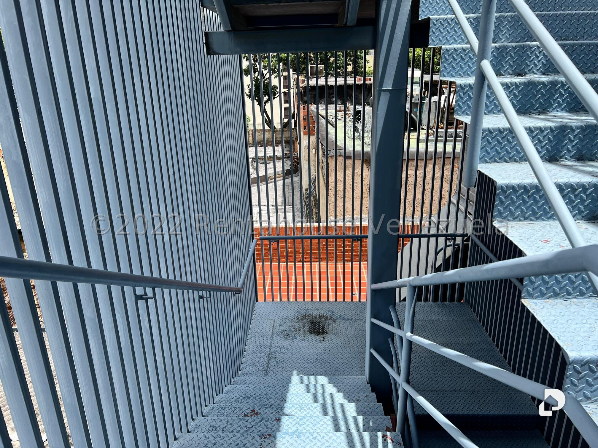 Edificio en Prado de María, Caracas – 8