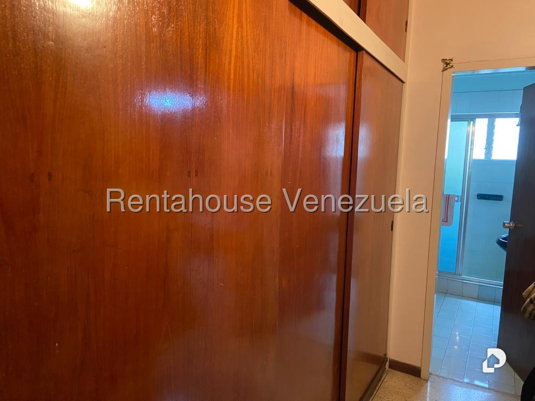 Apartamento en Los Palos Grandes, Caracas – 13