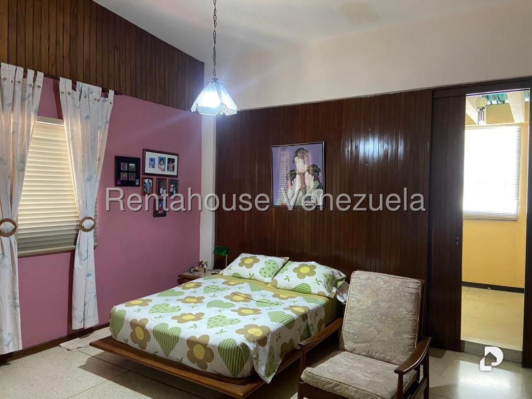 Apartamento en Los Palos Grandes, Caracas – 14