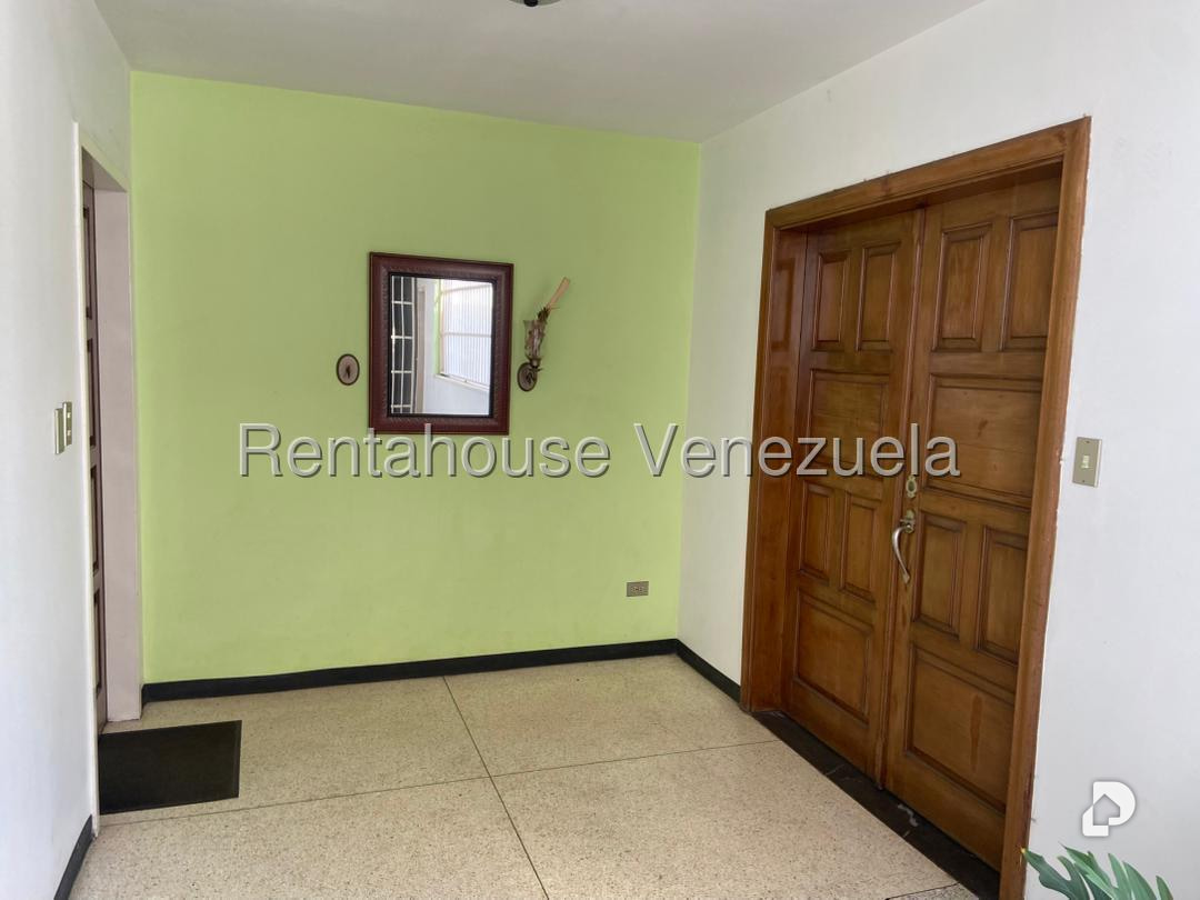 Apartamento en Los Palos Grandes, Caracas – 16