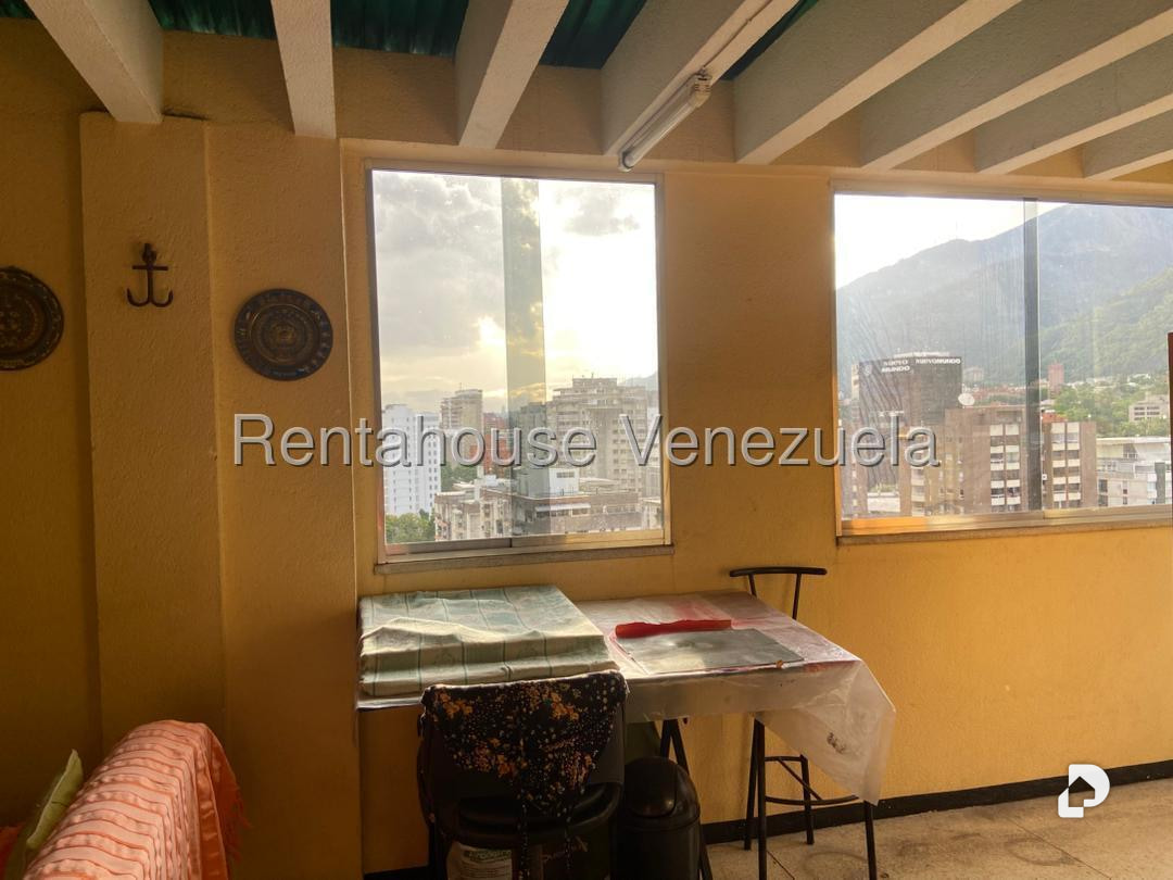Apartamento en Los Palos Grandes, Caracas – 21