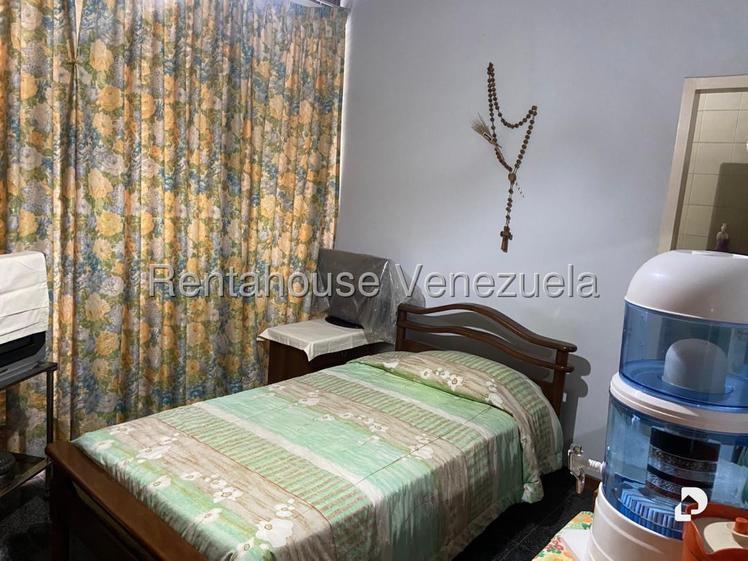 Apartamento en Los Palos Grandes, Caracas – 11