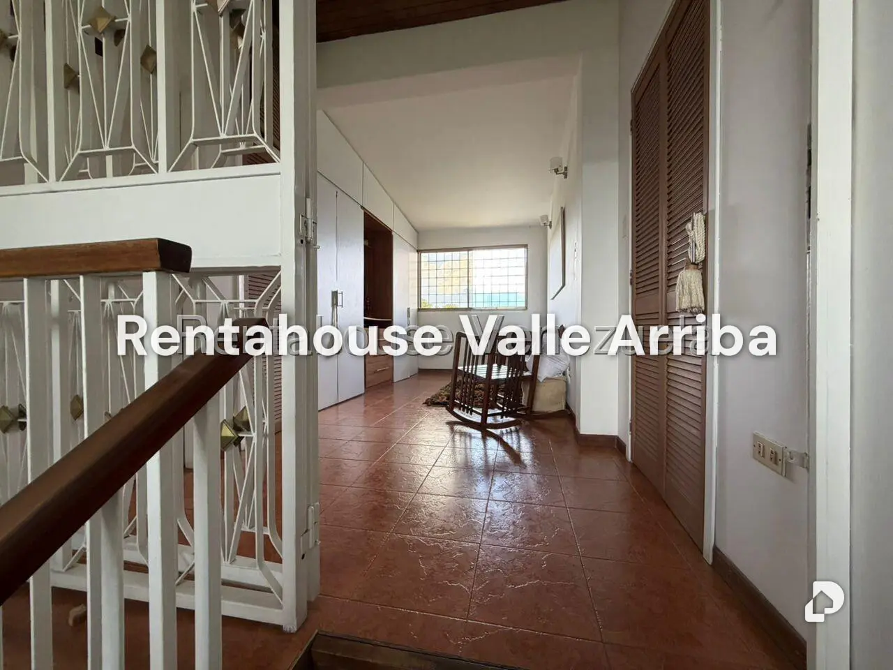 Casa en Lomas De La Trinidad, Caracas – 30