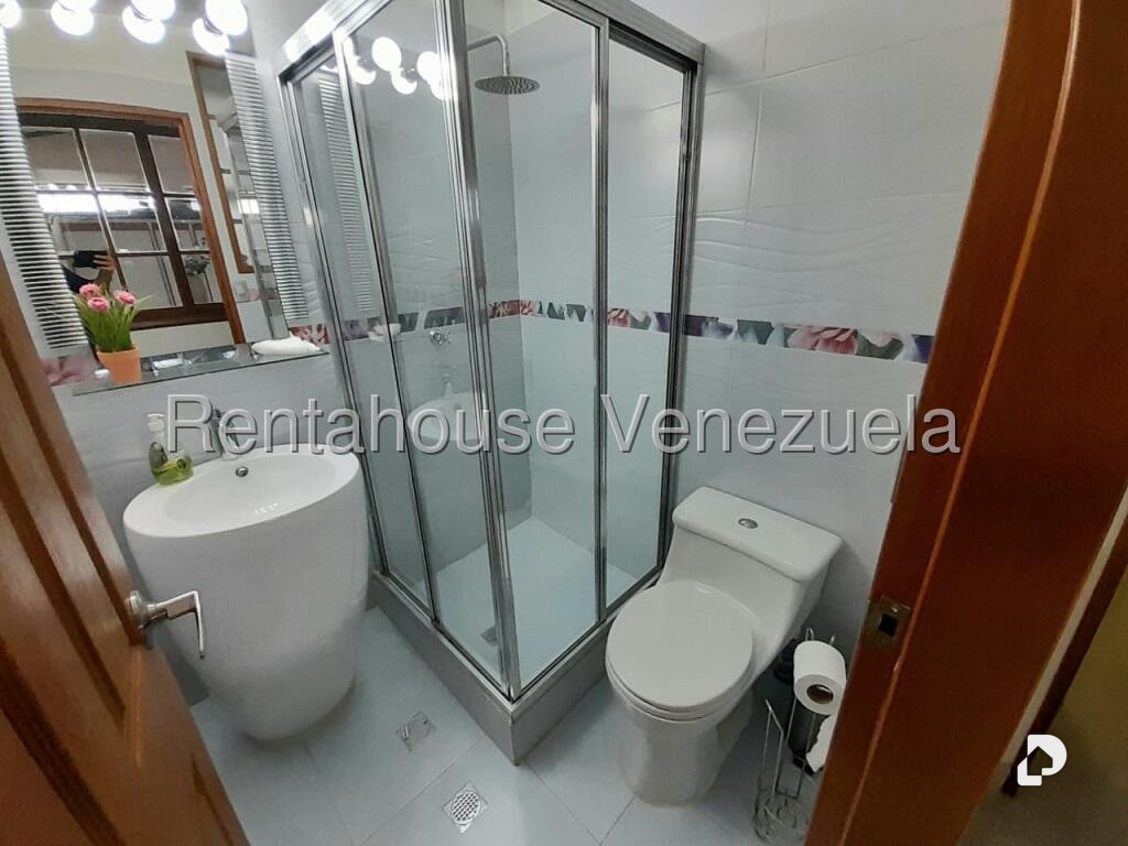 Casa en Colinas de La California, Caracas – 23
