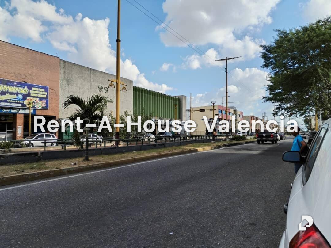 Edificio en Avenida Bolivar Sur, Valencia