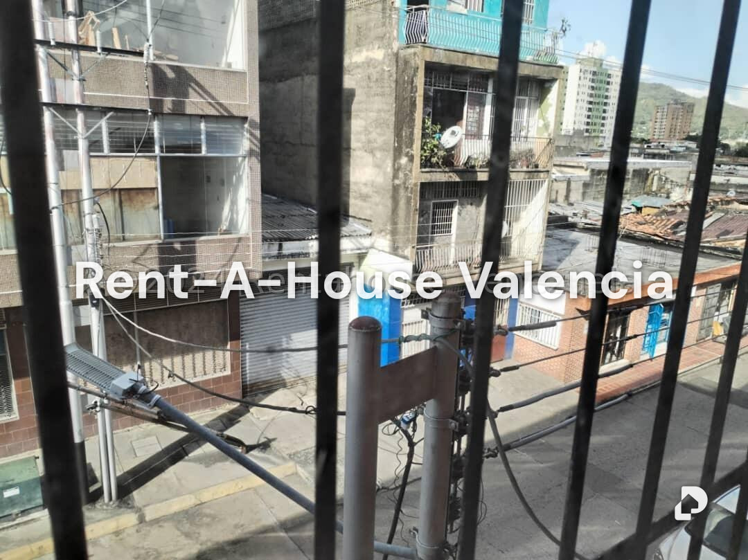 Edificio en Avenida Bolivar Sur, Valencia