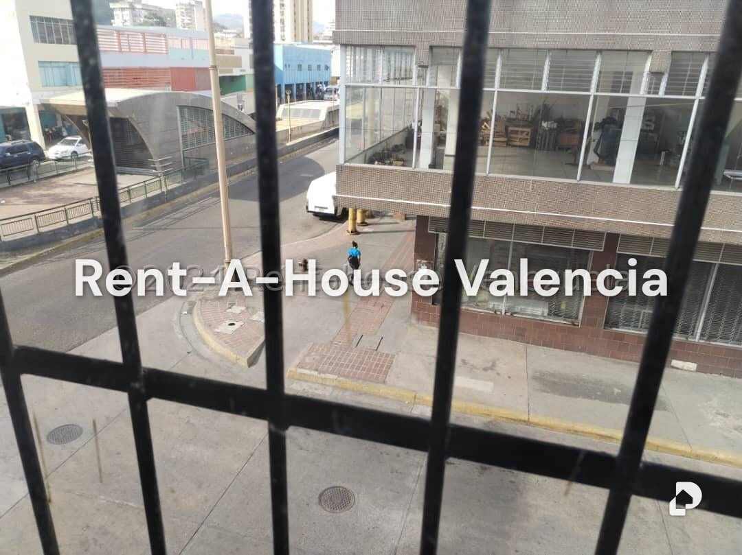 Edificio en Avenida Bolivar Sur, Valencia