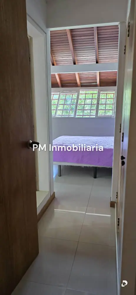House in Colinas de Tamanaco, Caracas – 12