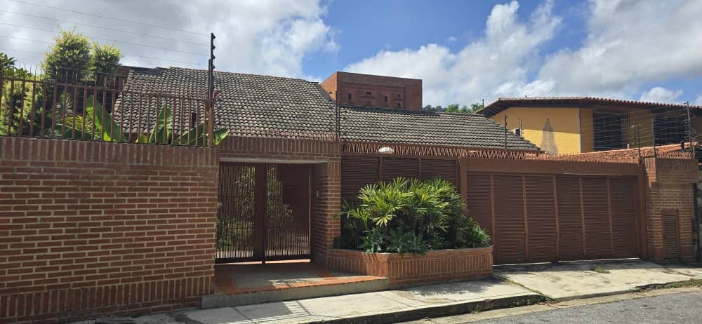 Casa en Colinas de Tamanaco, Caracas - 1
