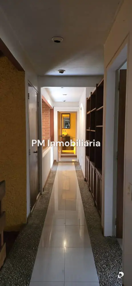 House in Colinas de Tamanaco, Caracas – 9