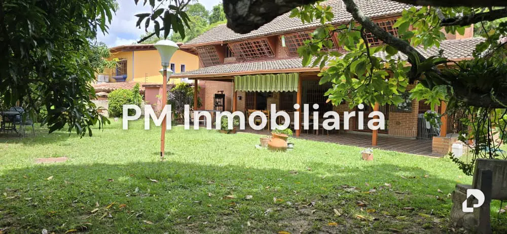 House in Colinas de Tamanaco, Caracas – 18